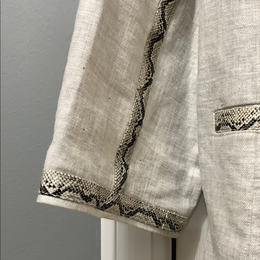 CHICO’S Elegant Cream Jacket with snake skin Black/Cream Trim - Picture 9 of 11